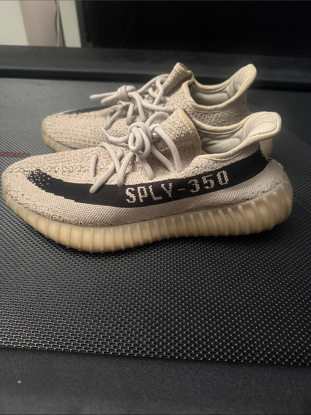 🩶 Yeezy 350 | Slate | Men 7 | Women 8.5